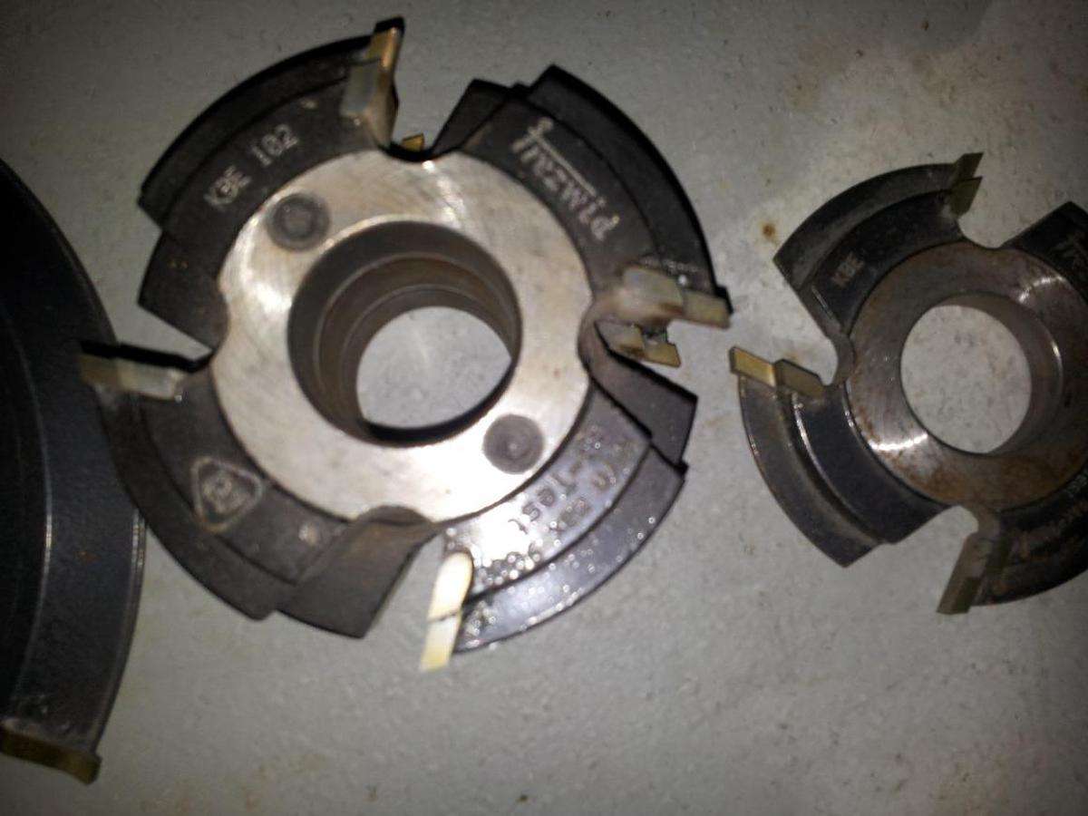 Used CUTTERS (50 PIECES) FOR POST CLEANERS AND CUTTERS VARIOUS SYSTEMS
