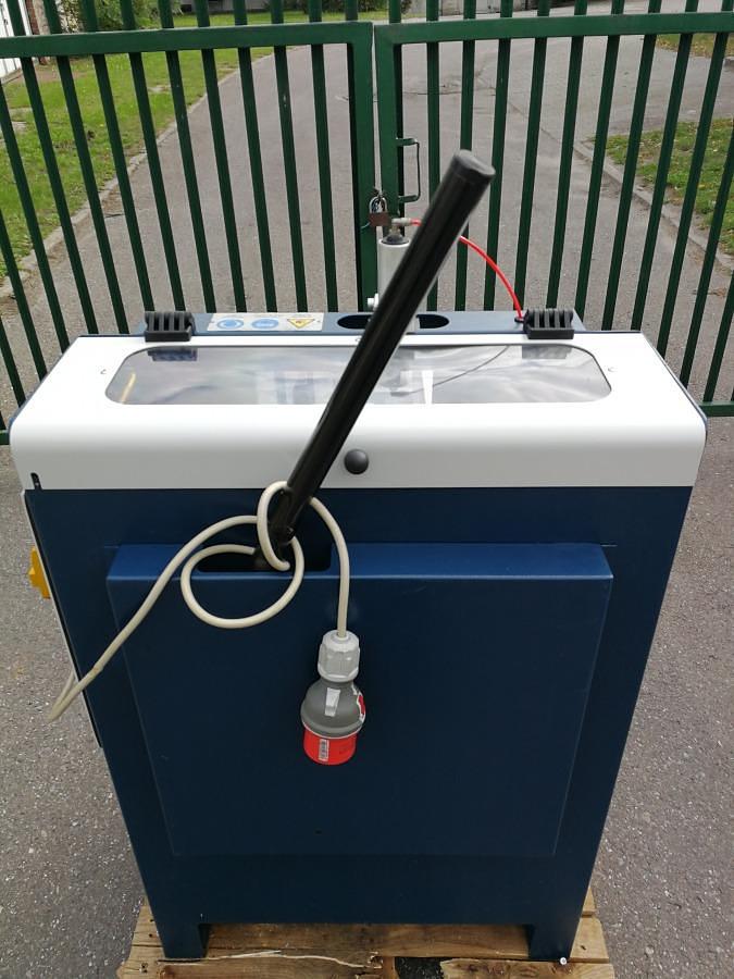 Używane FREZARKA DO SŁUPKA MECAL FR 701 ROK 2001