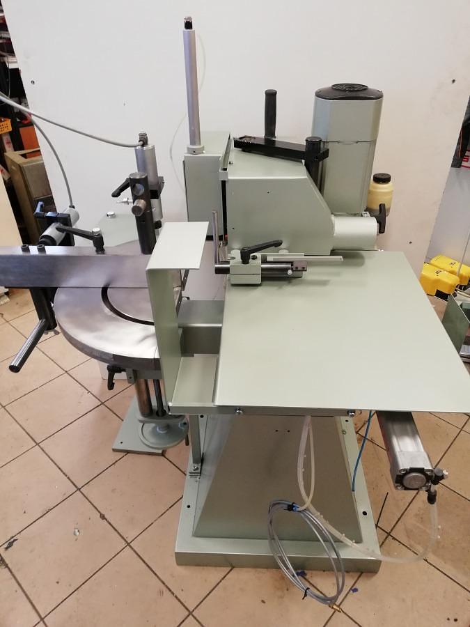 Used AUTOMATIC POST MILLING MACHINE GRAULE AKF 6/250