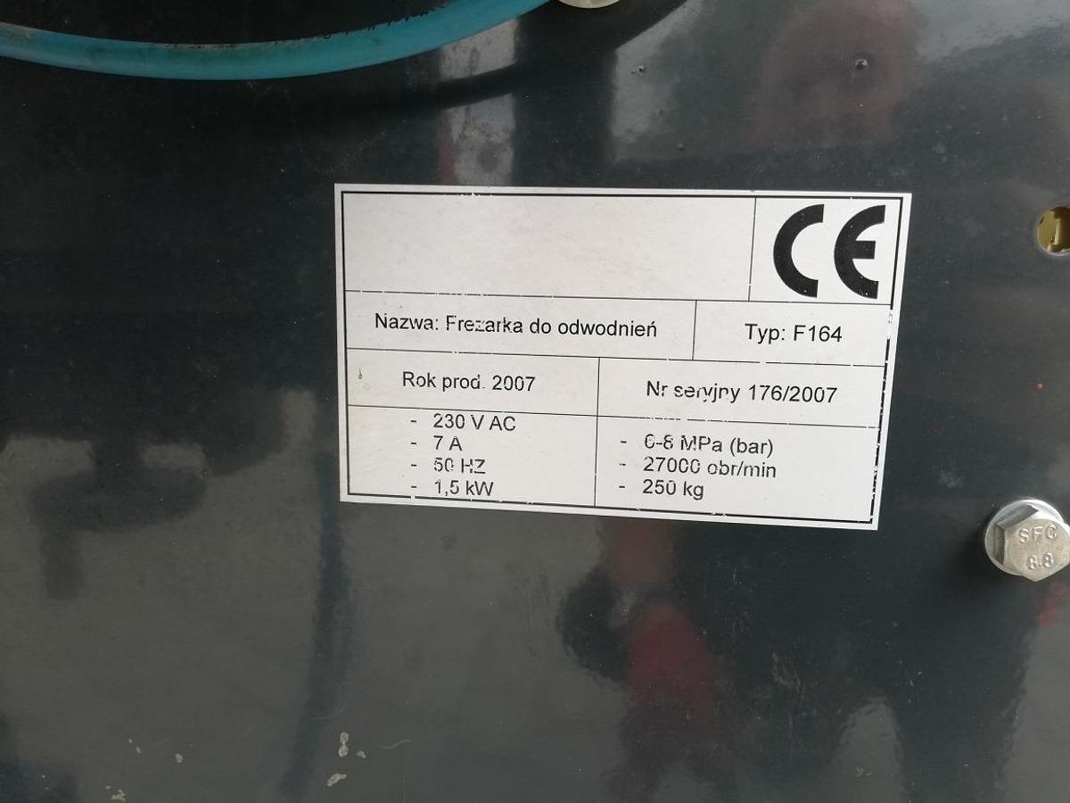 Używane FREZARKA DO ODWODNIEŃ STB F 164 ROK 2007