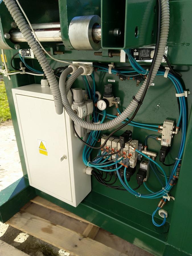 Używane FREZARKA DO ODWODNIEŃ AUTOMAT STB / FIMTEC FO 100 C ROK 2004