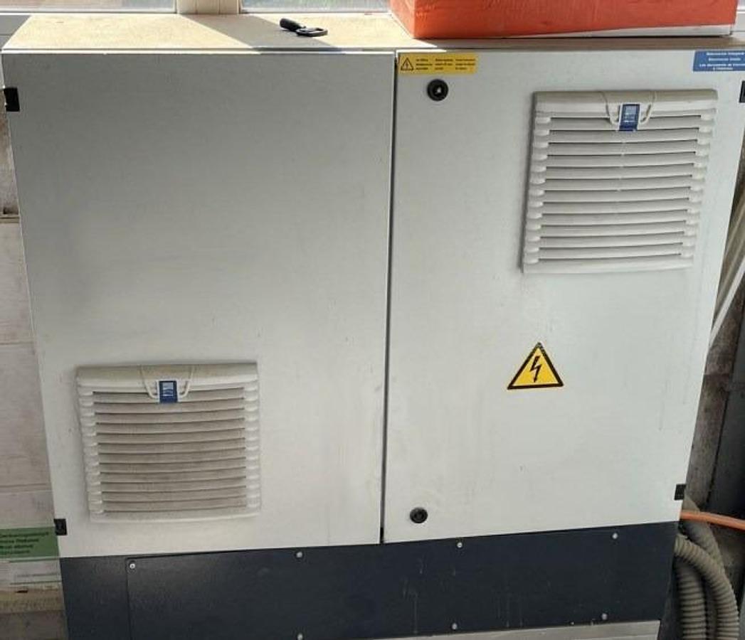 Używane PIŁA DWUGŁOWICOWA AUTOMATYCZNA ELUMATEC DG 244 + E580 -5 ROK 2015
