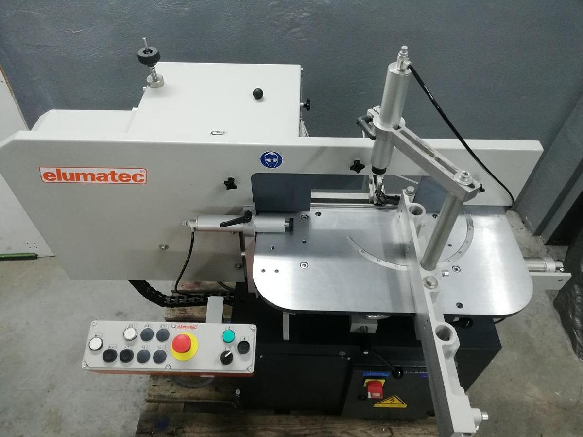 Used COLUMN MILLING MACHINE ELUMATEC AF 223 / 00 YEAR 2011
