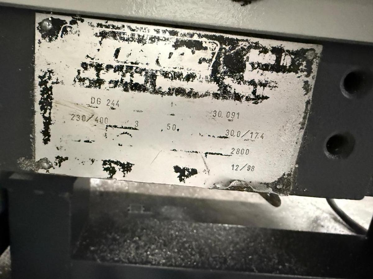Używane PIŁA AUTOMATYCZNA DWUGŁOWICOWA ELUMATEC DG 244 ROK 1998