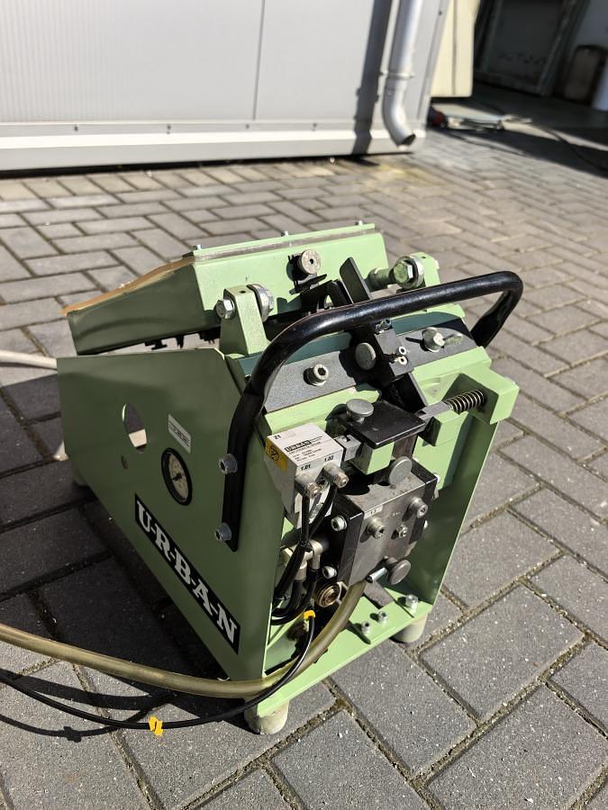 Used URBAN FAS 320 FITTING TABLE YEAR 2010
