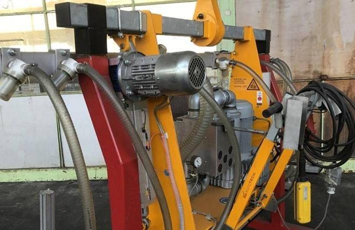 Used SUCTION CUP / VACUUM LIFTER EUROTECH YEAR 2015