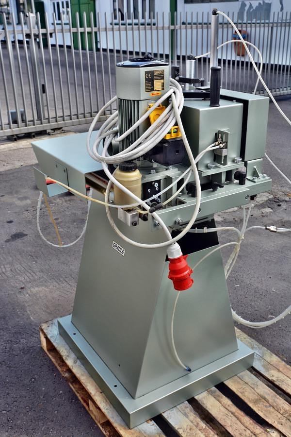 Używane FREZARKA DO SŁUPKA AUTOMATYCZNA GRAULE AKF 6/250