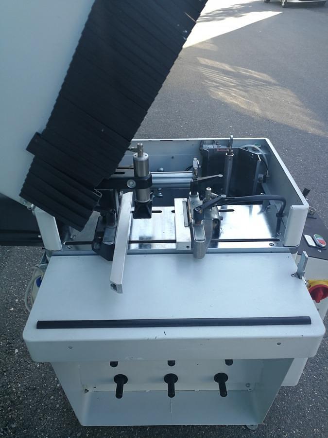 Używane FREZARKA DO SŁUPKA FOM INDUSTRIE MISTRAL 26 A ROK 2006