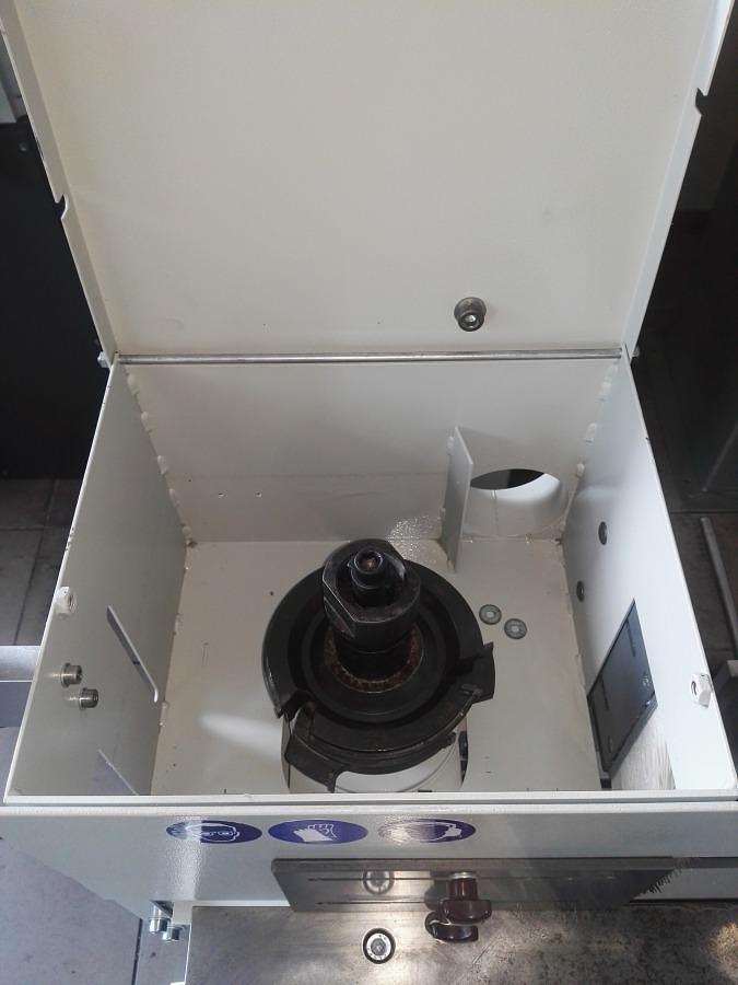 Używane FREZARKA DO SŁUPKA ELUMATEC AF 221 / 60 ROK 2002FREZARKA DO SŁUPKA ELUMATEC AF 221 / 60 ROK 2002