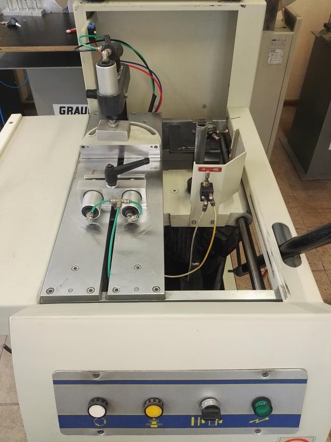 Used POLE MILLING MACHINE GREEN MAC IT 250 YEAR 2000