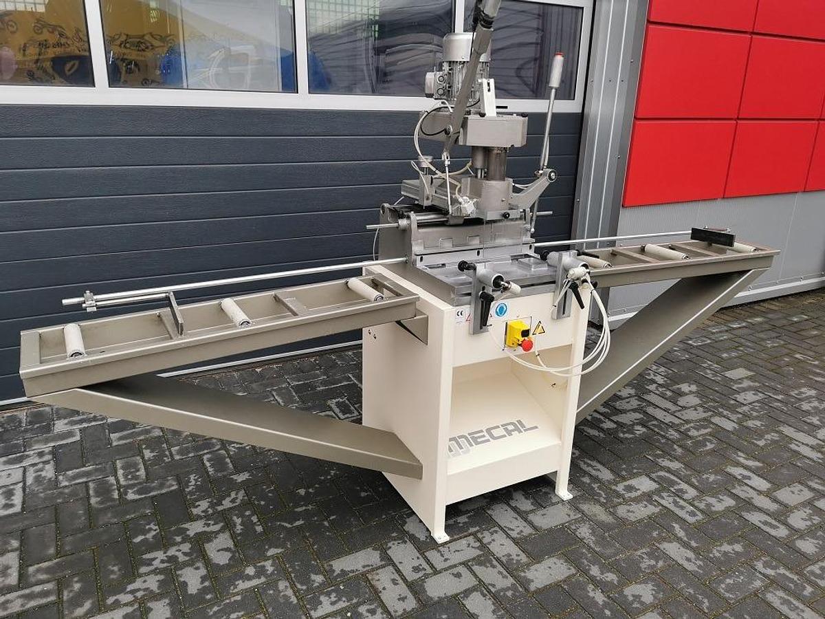 Used MECAL FR 810 MILLING AND COPYING MACHINE YEAR 2014
