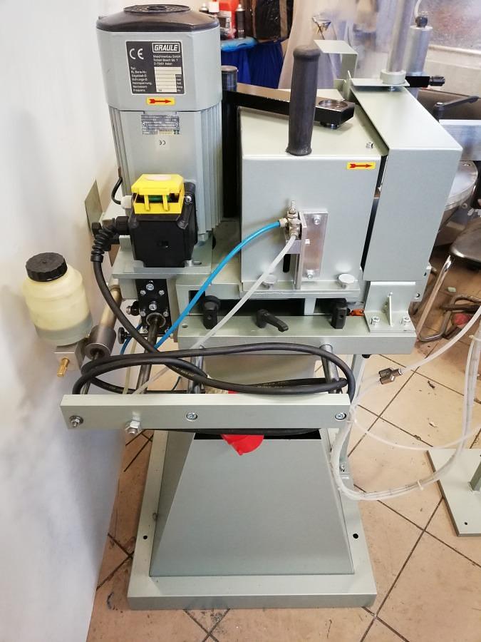 Used AUTOMATIC POST MILLING MACHINE GRAULE AKF 6/250