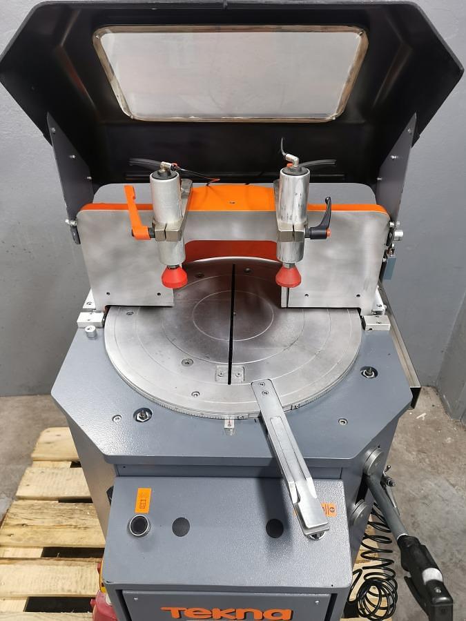 Used TEKNA TK 101M SINGLE HEAD SAW YEAR 2002