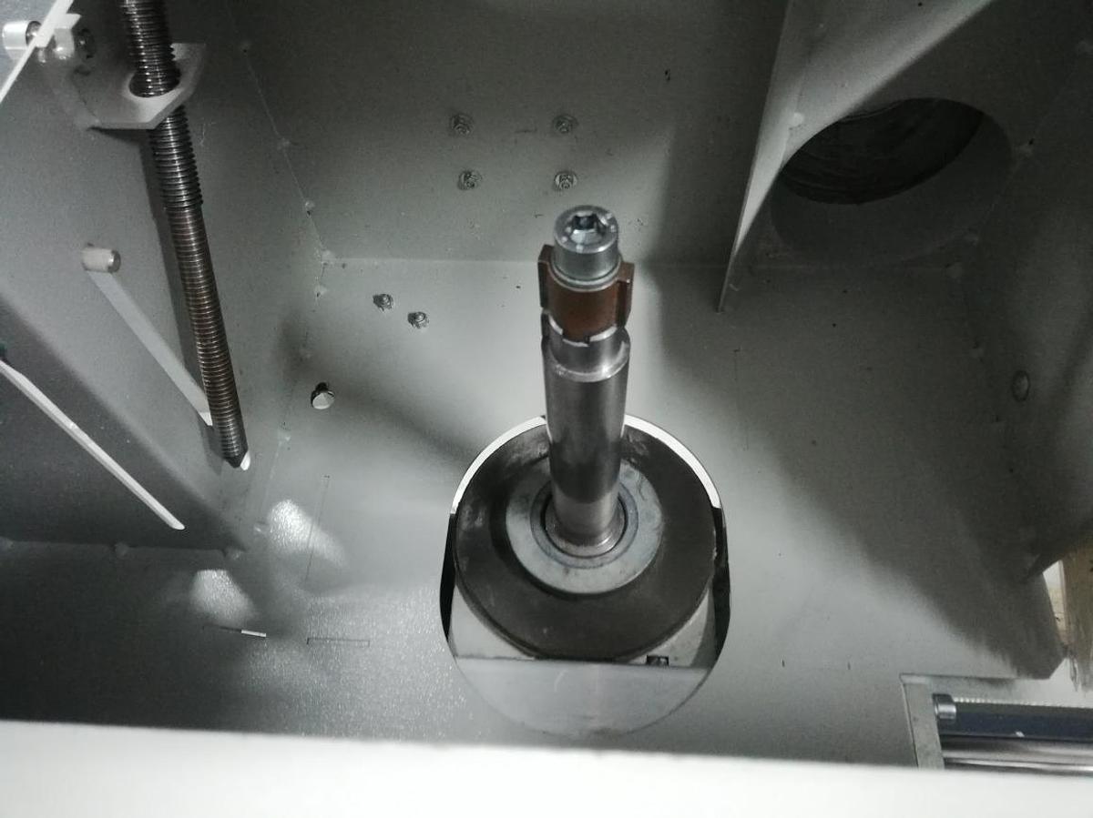 Used COLUMN MILLING MACHINE ELUMATEC AF 223 / 00 YEAR 2011