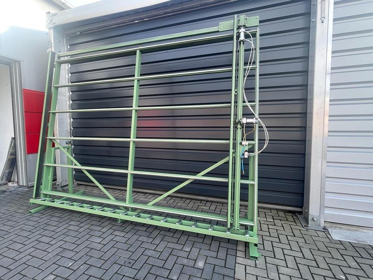 Used PRESS FOR INSPECTION AND GLAZING URBAN