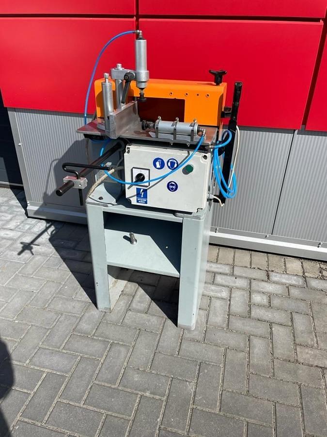 Used POLE MILLING MACHINE MLA M7 CR YEAR 2000