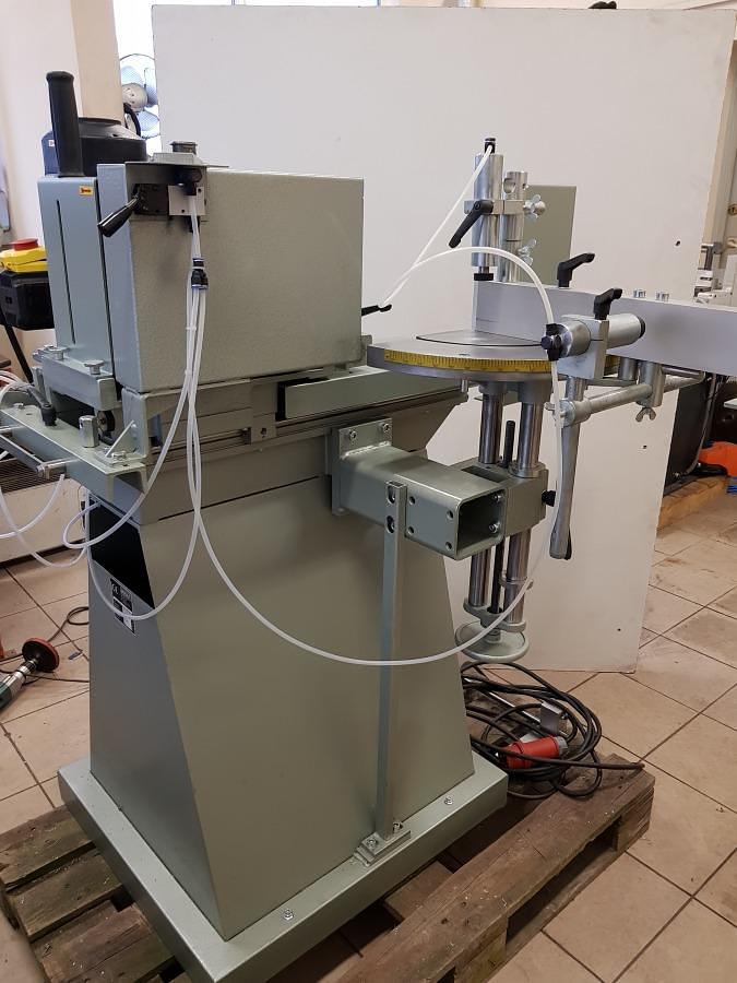 Używane FREZARKA DO SŁUPKA GRAULE AKF 6/250  ROK 2012