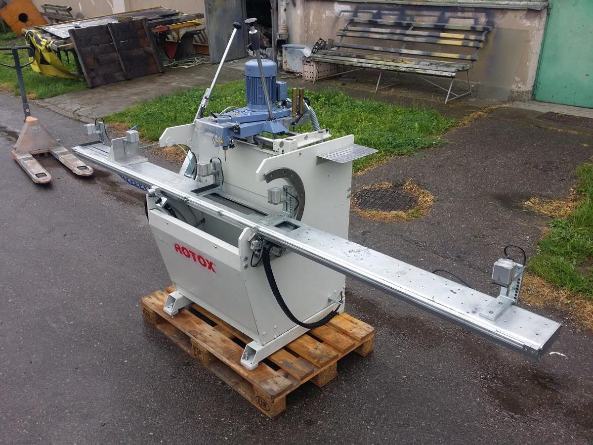 Used MILLING AND COPYING MACHINE ROTOX KF 344 YEAR 2008