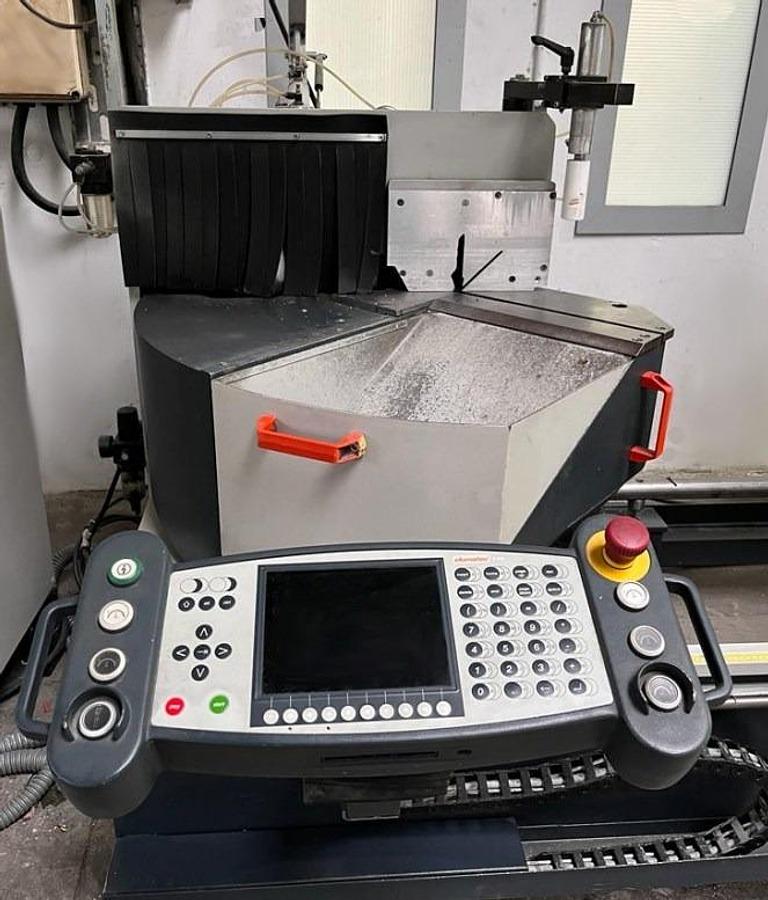 Używane PIŁA DWUGŁOWICOWA AUTOMATYCZNA ELUMATEC DG 104/02 ROK 2005