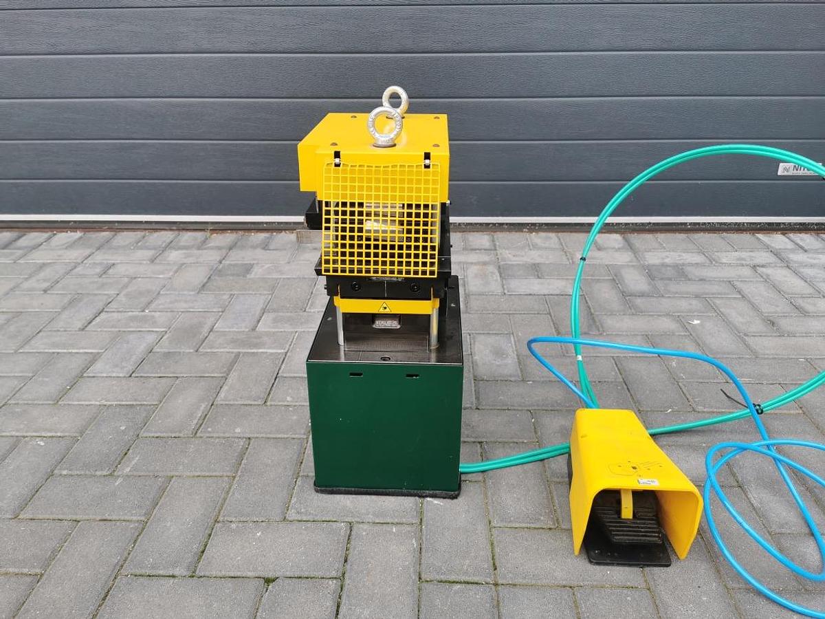 Used SYSTEM PRESS