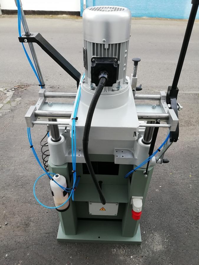 Used MILLING AND COPYING MACHINE ALUMA PANTO 10 YEAR 2004