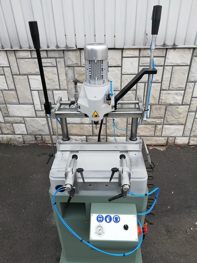 Used MILLING AND COPYING MACHINE ALUMA PANTO 10 YEAR 2004