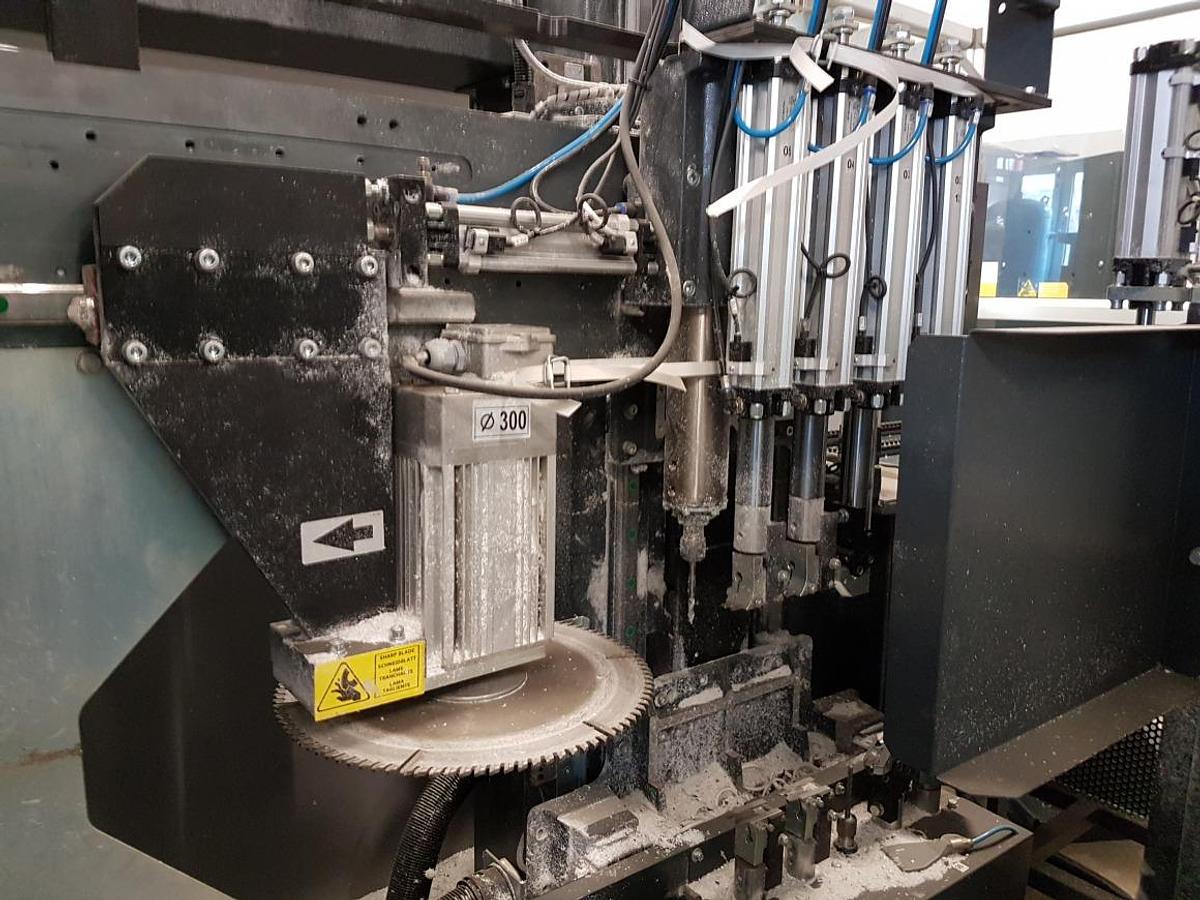 Used AUTOMATIC CNC CLEANING MACHINE GRAF SYNERGY / FIMTEC WP CNC 2 YEAR 2010
