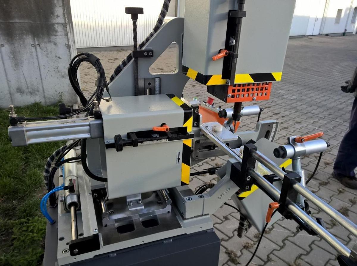 Used DRAIN MILLING MACHINE AUTOMATIC ELUMATEC WSF 76/00