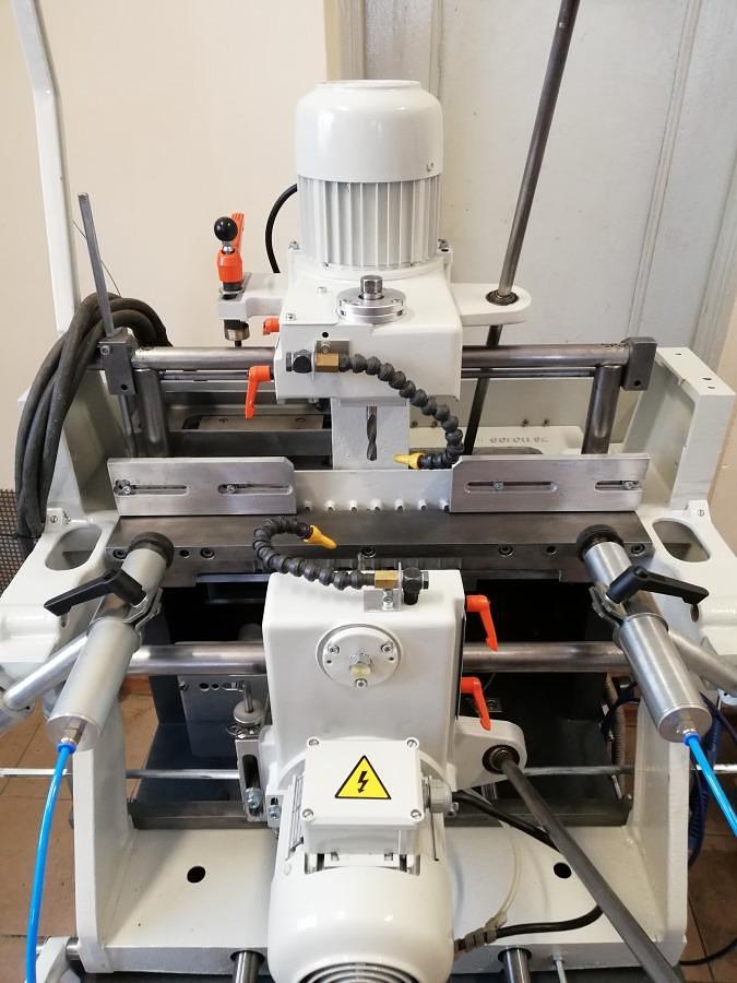 Used MILLING MACHINE ELUMATEC KF 78 YEAR 1998