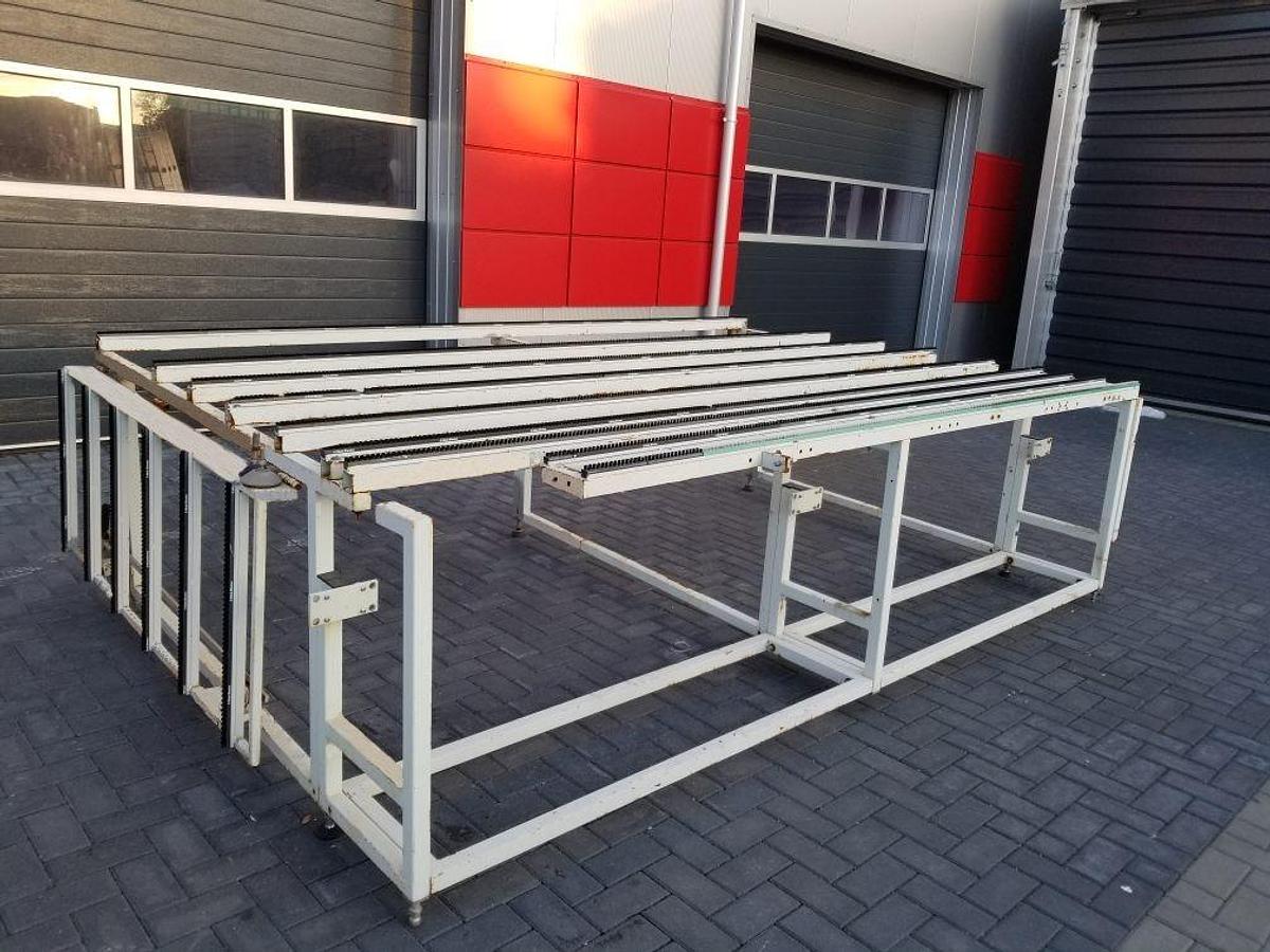 Used ASSEMBLING TABLE