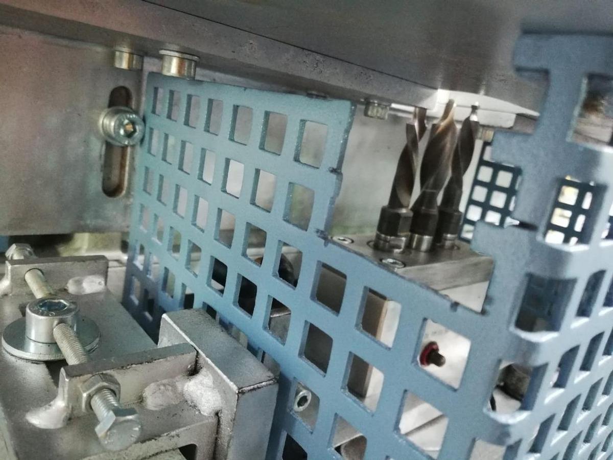 Używane KLAMKOWNICA AUTOMAT ROTOX FBO 224 ROK 2005