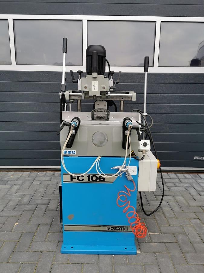 Used MILLING AND COPYING MACHINE (HANDLE) PERTICI UNIVER FC 106