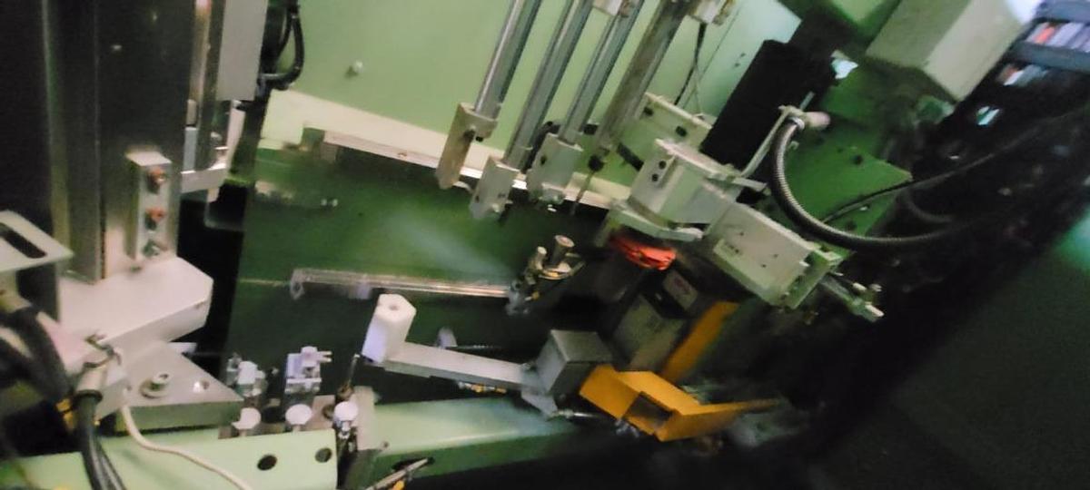 Używane OCZYSZCZARKA CNC DO NAROŻY URBAN SV 430 ROK 2006