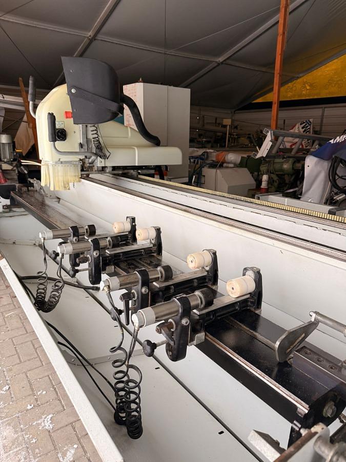Used MACHINING CENTRE FOM INDUSTRIE ARES YEAR 2010