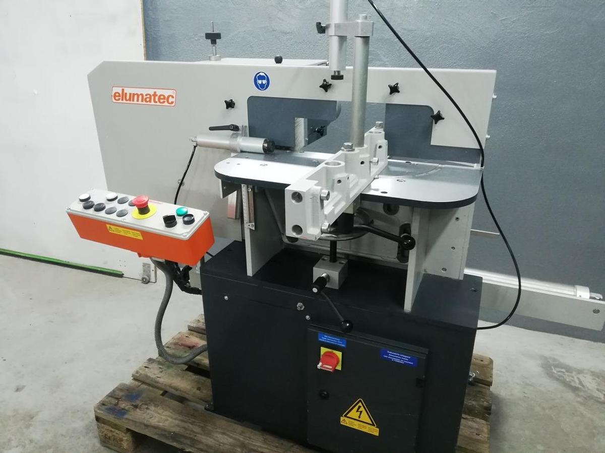 Used COLUMN MILLING MACHINE ELUMATEC AF 223 / 00 YEAR 2011