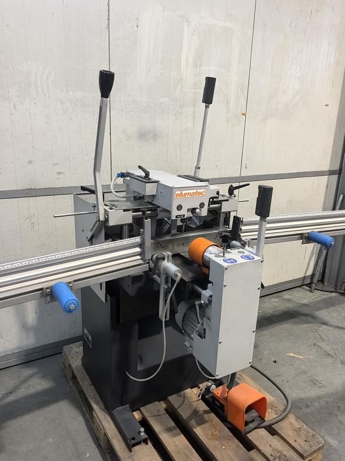 Used HANDLE (MILLING/COPYING MACHINE) ELUMATEC GF 171/00 YEAR 2011