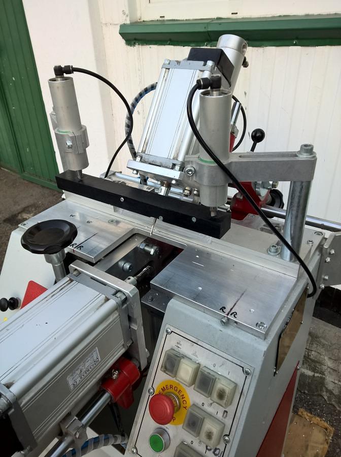 Używane FREZARKA DO ODWODNIEŃ AUTOMAT MURAT FT 386 2010 ROK