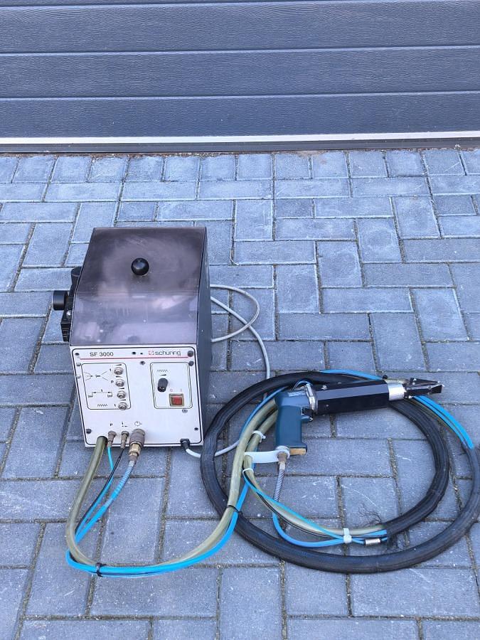 Używane WKRĘTARKA DO WZMOCNIEŃ SCHURING SF-3000 Z PODAJNIKIEM