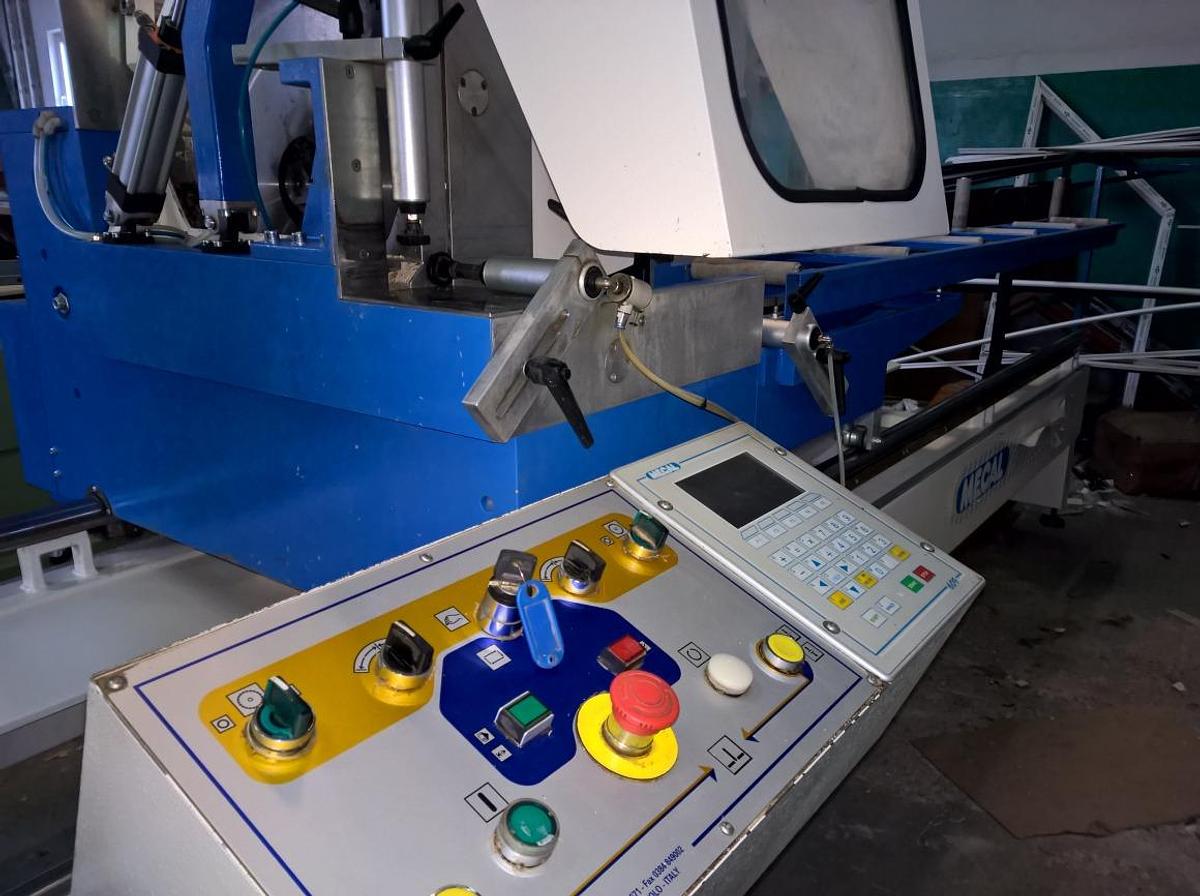 Używane PIŁA DWUGŁOWICOWA AUTOMATYCZNA DO AL I PCV MECAL SW 453 PLUG ROK 2008