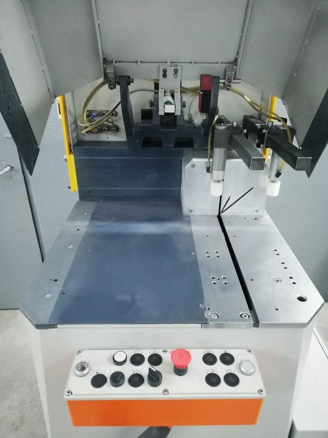 Używane PIŁA JEDNOGŁOWICOWA AUTOMATYCZNA ELUMATEC MGS 142/11 ROK 2008