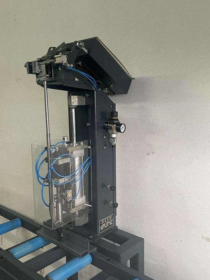 Used REINFORCEMENT SCREWDRIVER GEVO SE1 SA YEAR 2008