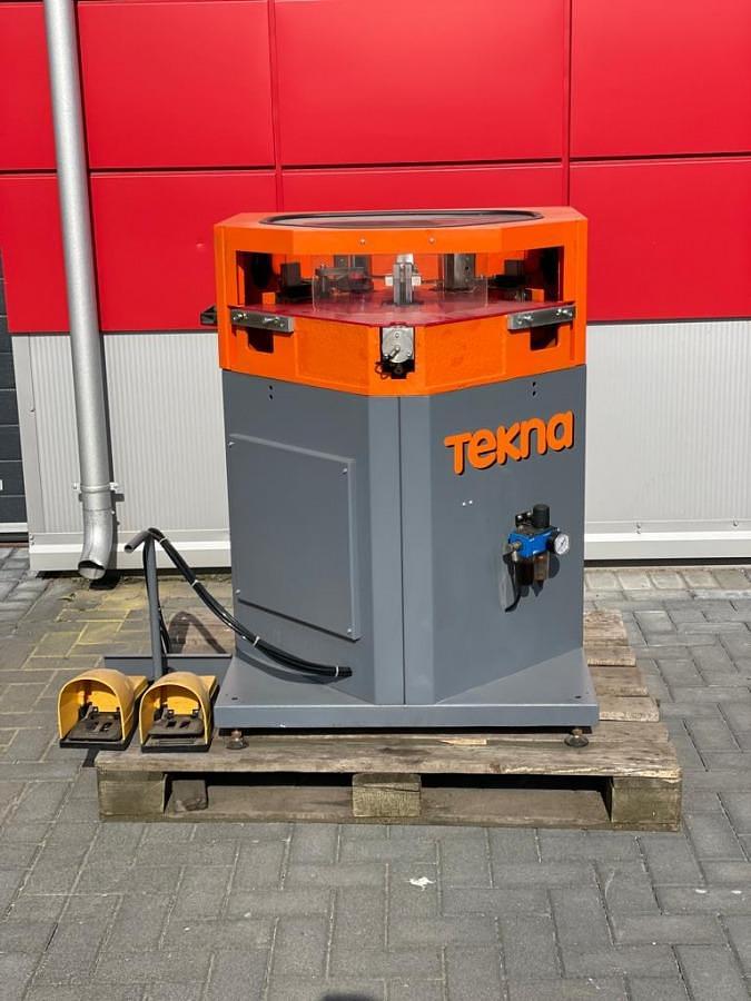 Used TEKNA CORNER CRIMPING MACHINE TK 266 SB