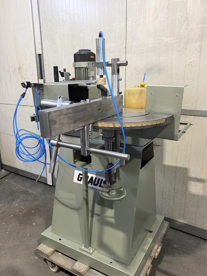 Used POLE MILLING MACHINE GRAULE AKF 6 /250 YEAR 2000
