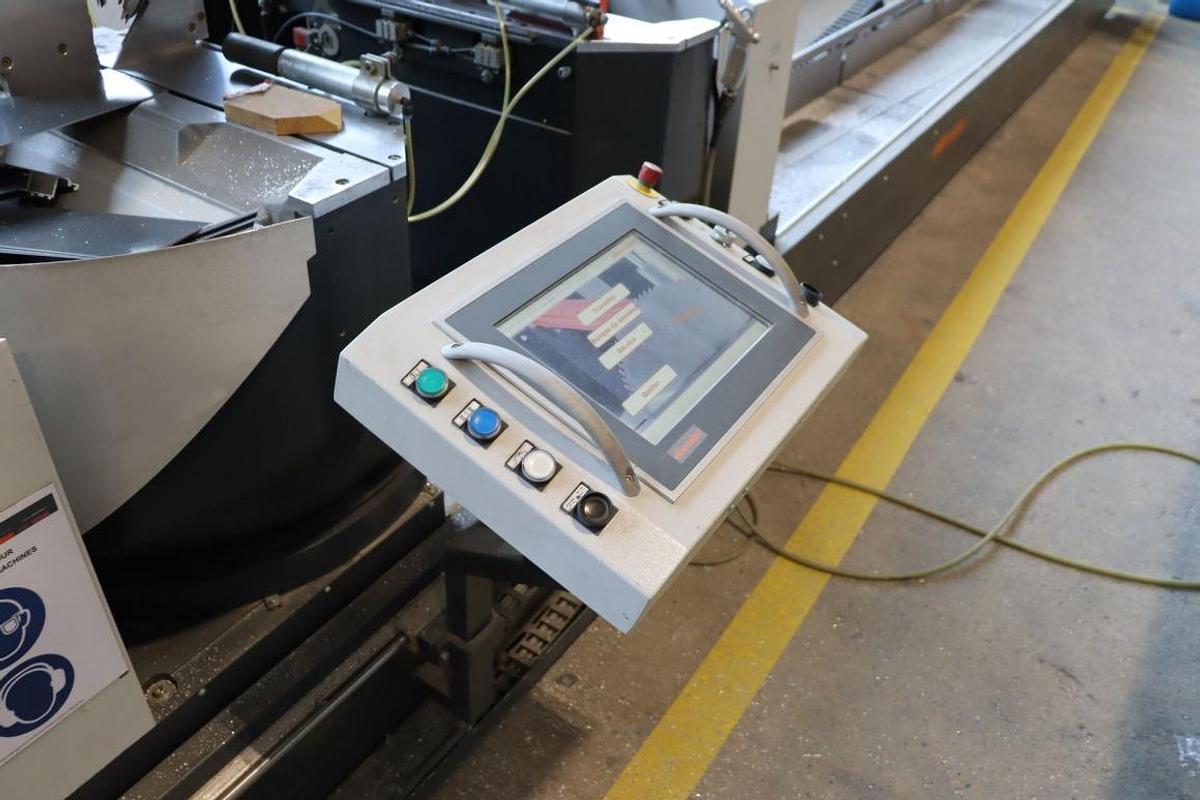 Używane PIŁA DWUGŁOWICOWA AUTOMATYCZNA ELUMATEC DG 244 + E580 -5 ROK 2015