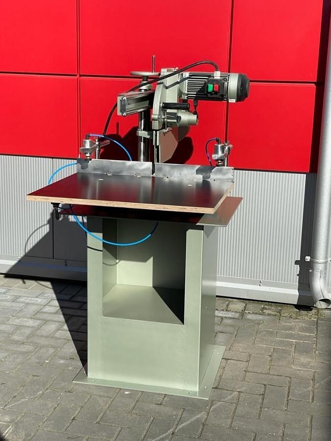 Used SINGLE HEAD GRAULE SAW ZS 135 WITH TABLE