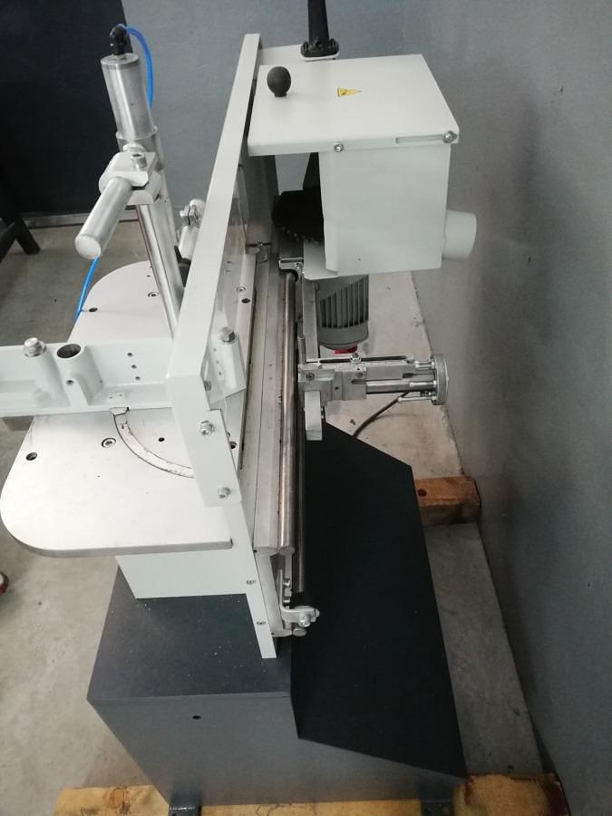 Used ELUMATEC POST MILLING MACHINE AF 222