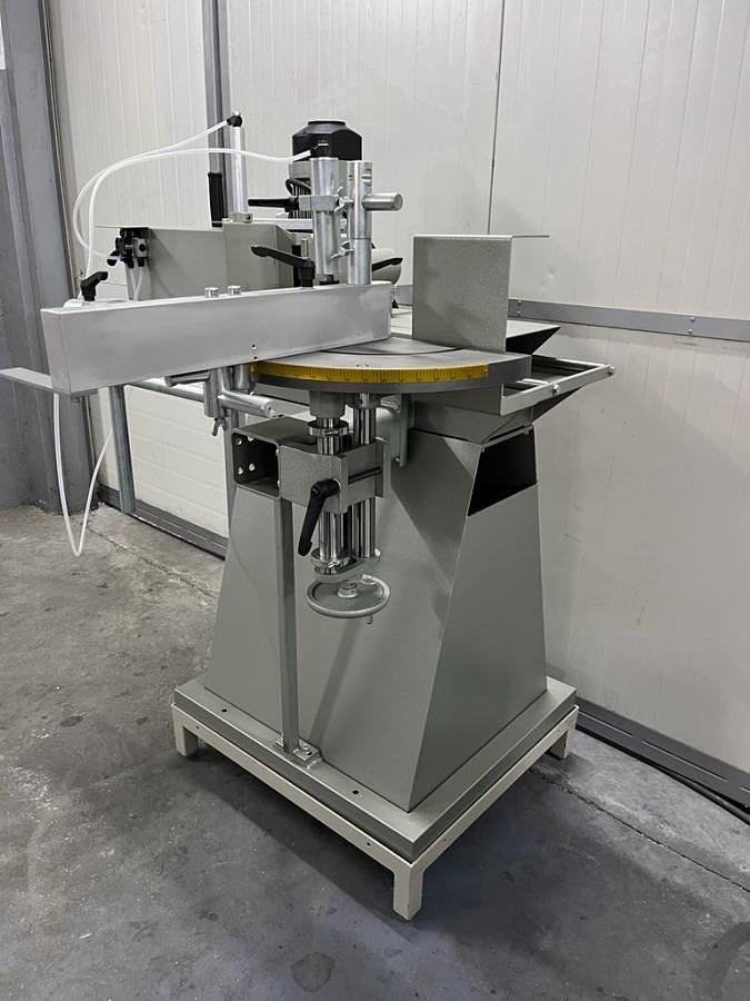 Używane FREZARKA DO SŁUPKA GRAULE AKF 6/300 ROK 2012