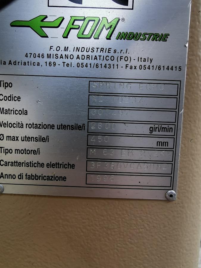 Używane PIŁA JEDNOGŁOWICOWA AUTOMATYCZNA DO ALUMINIUM FOM INDUSTRIE SPRING ECHO