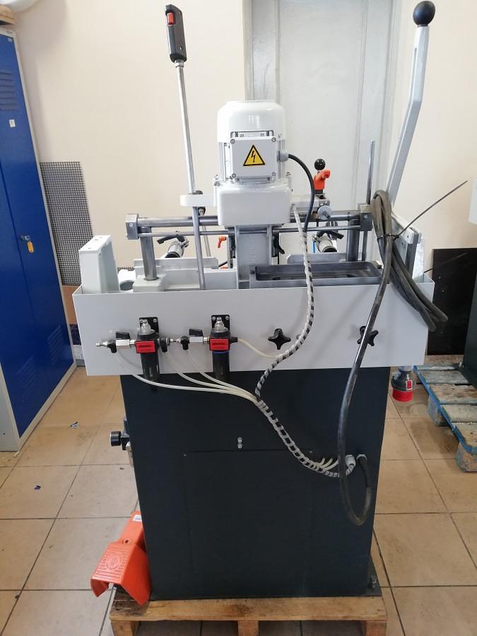 Used MILLING MACHINE ELUMATEC KF 78 YEAR 1998