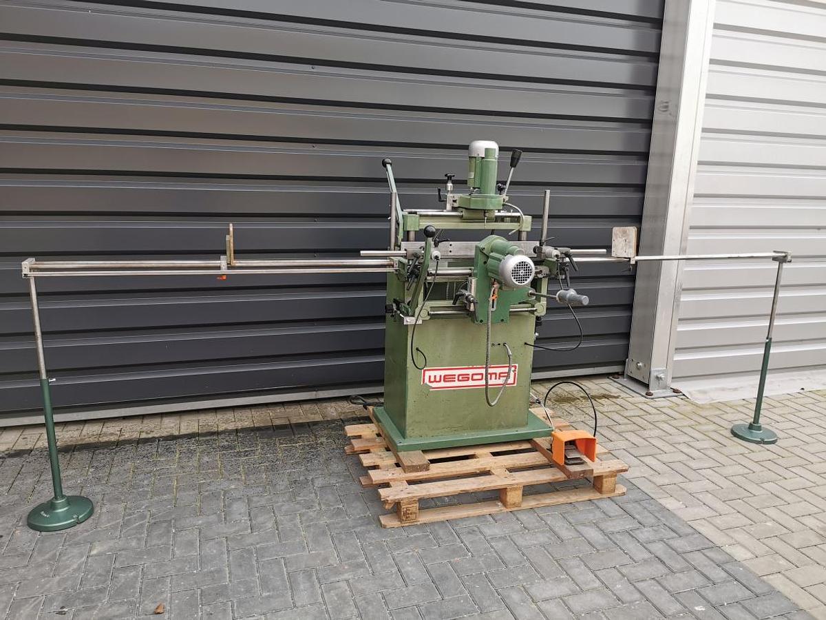 Used MILLING AND COPYING MACHINE FOR AL WEGOMA KF 228 YEAR 1998WEGOMA KF 228 AL COPYING MACHINE 1998